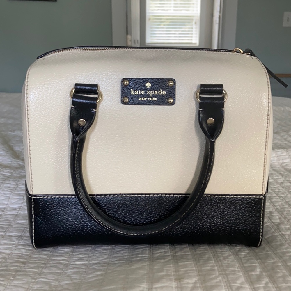 Kate Spade ♠️ black + white bag